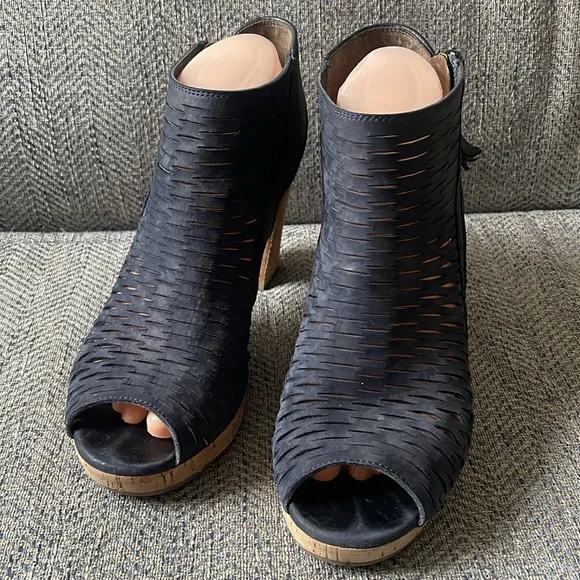 Paul Green Costa Blue Perforated Nubuck Leather Platform Sandals Booties Size: 9 - Picture 3 of 16